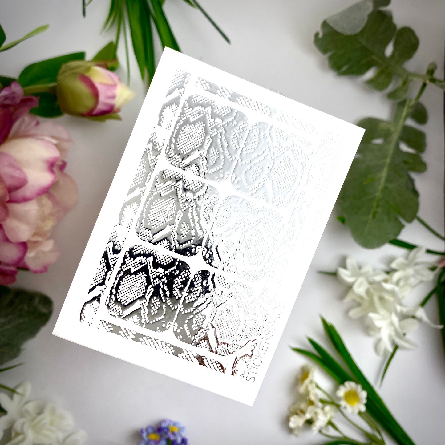 Слайдери для нігтів зі срібної фольги - 0070