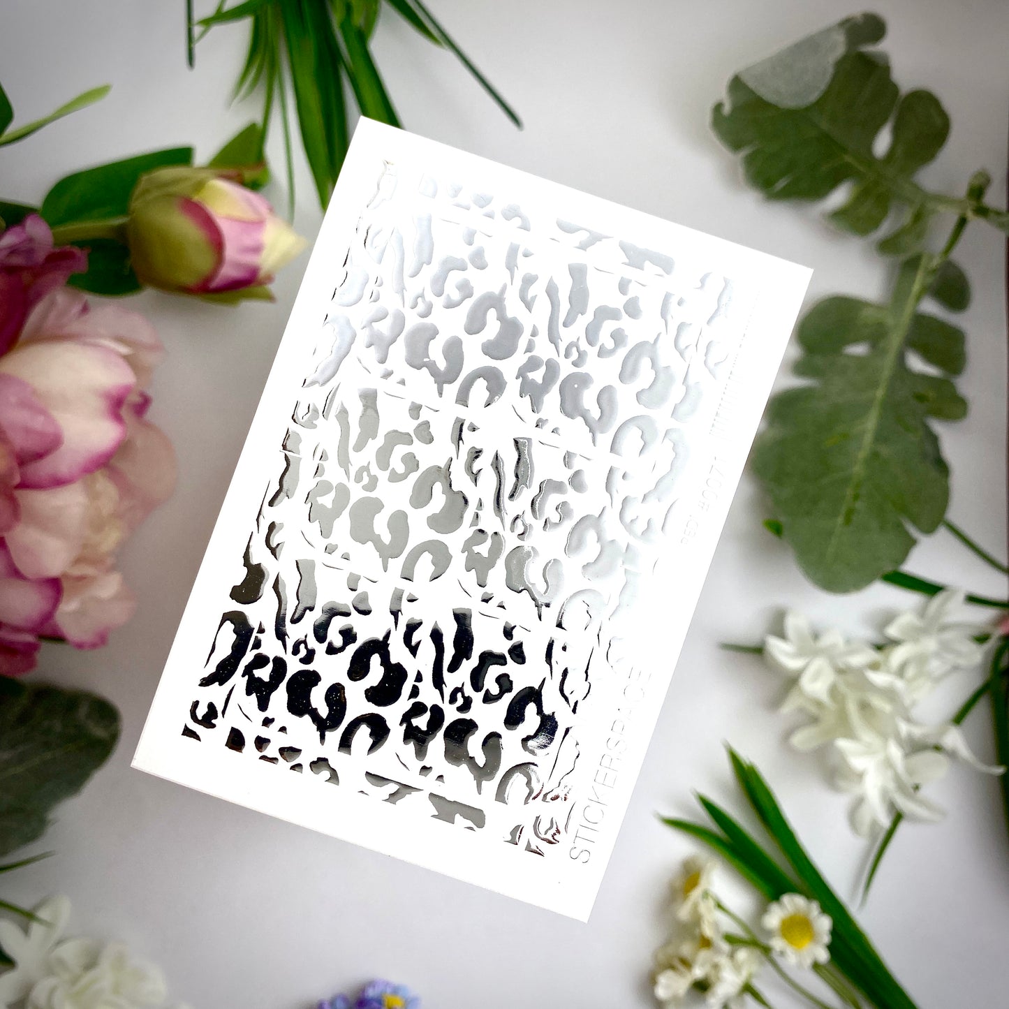 Слайдери для нігтів зі срібної фольги - 0071