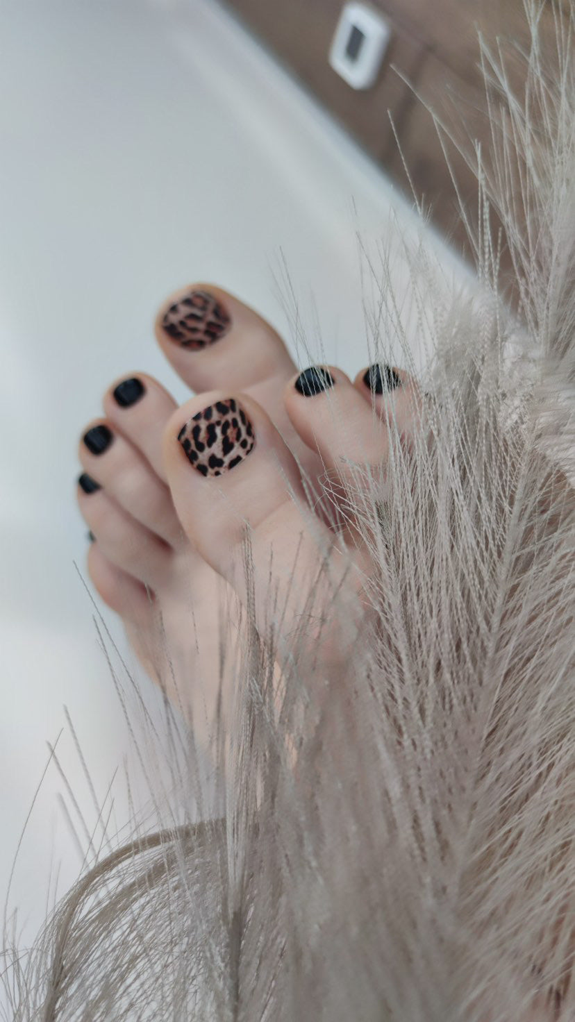 Плівки на нігті "Leopard"