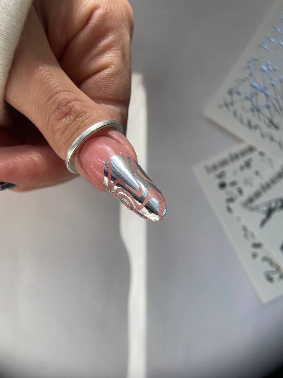 Silver Foil Nail sliders - 0068