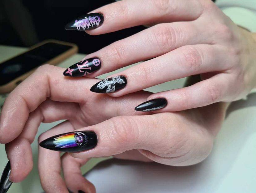 Nail stickers "Cry Baby"