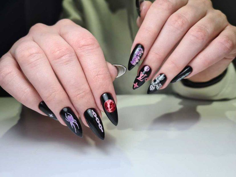 Nail stickers "Cry Baby"