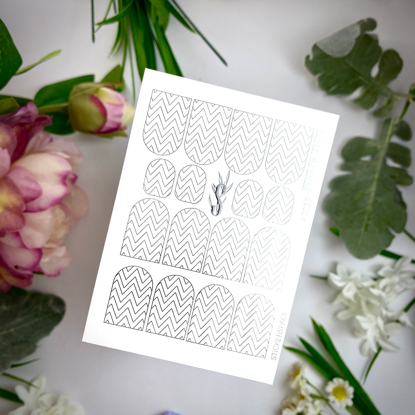 Слайдери для нігтів зі срібної фольги - 0059