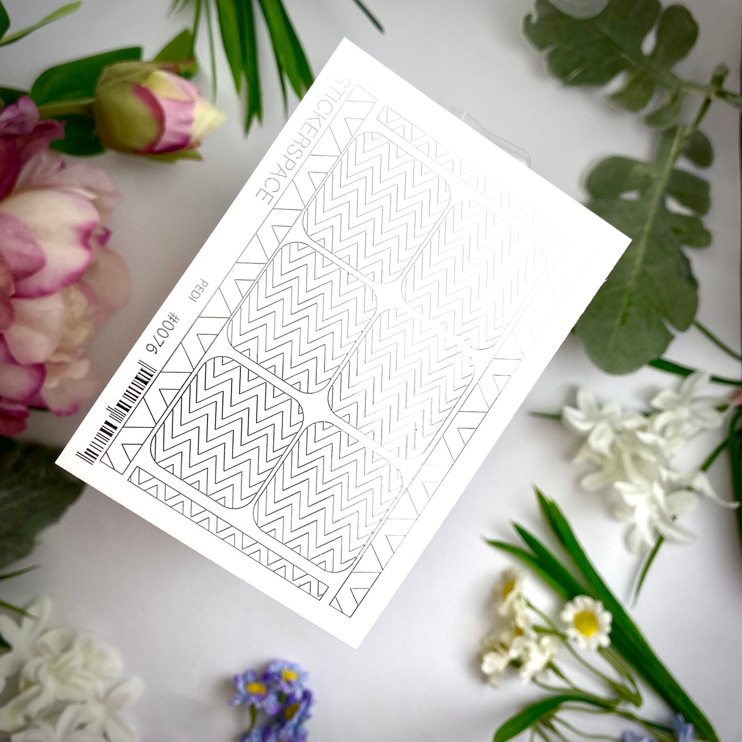 Слайдери для нігтів зі срібної фольги - 0076