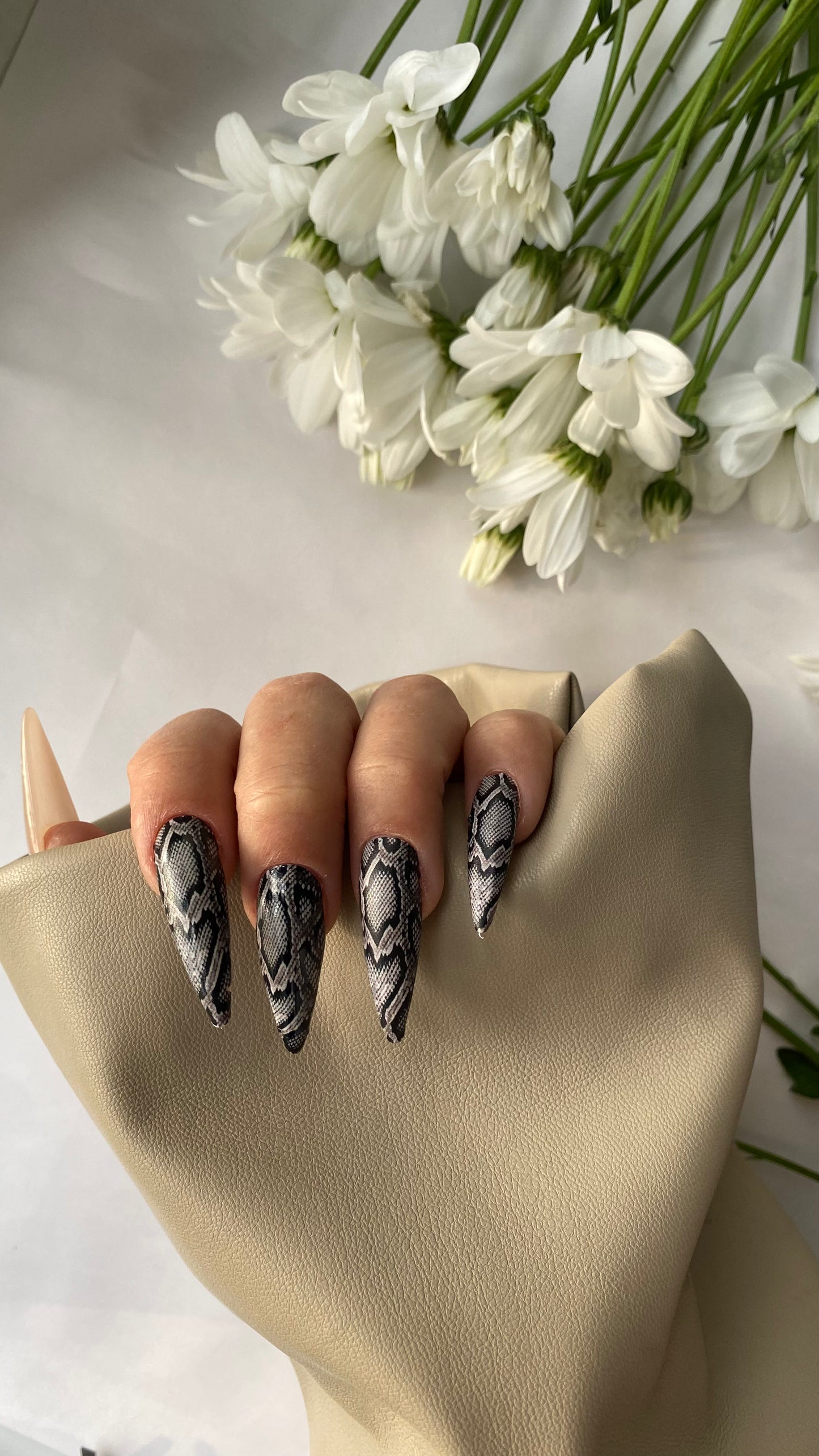 Nail wrap "Dramatic"