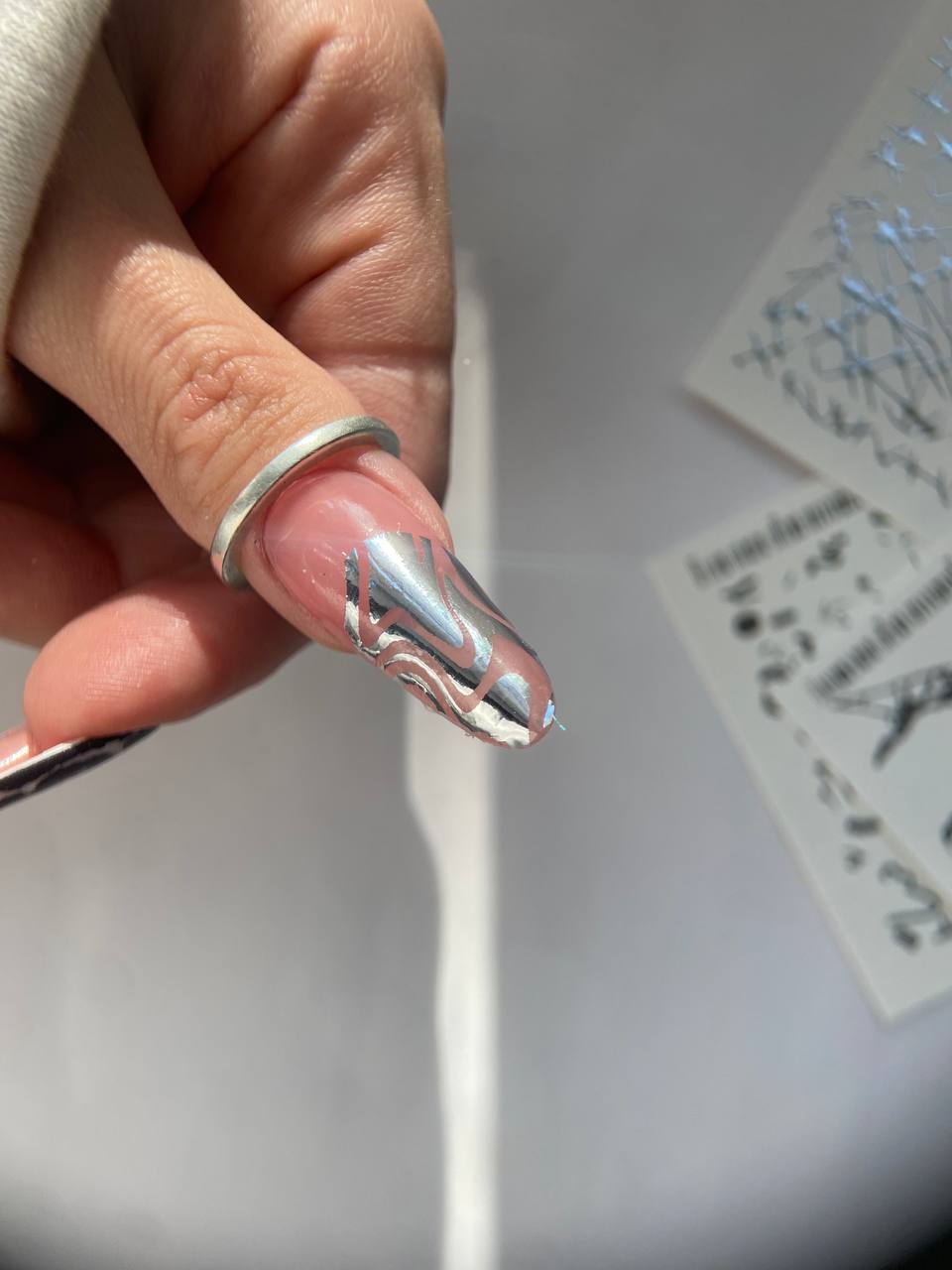 Silver Foil Nail sliders - 0060