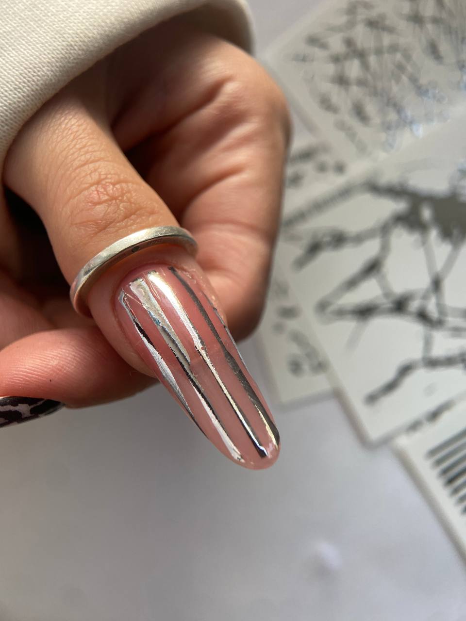 Слайдери для нігтів зі срібної фольги - 0045