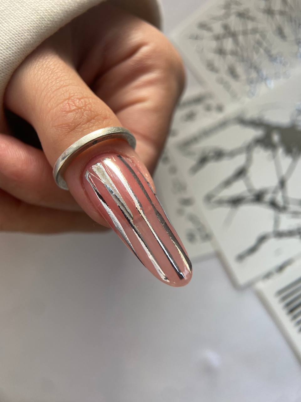 Слайдери для нігтів зі срібної фольги - 0045