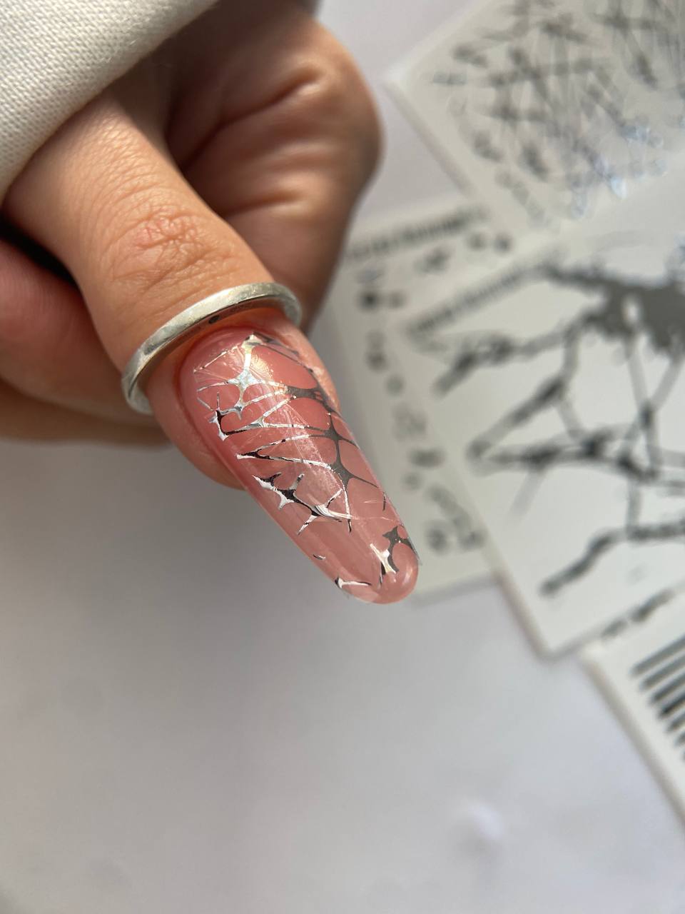 Слайдери для нігтів зі срібної фольги - 0066