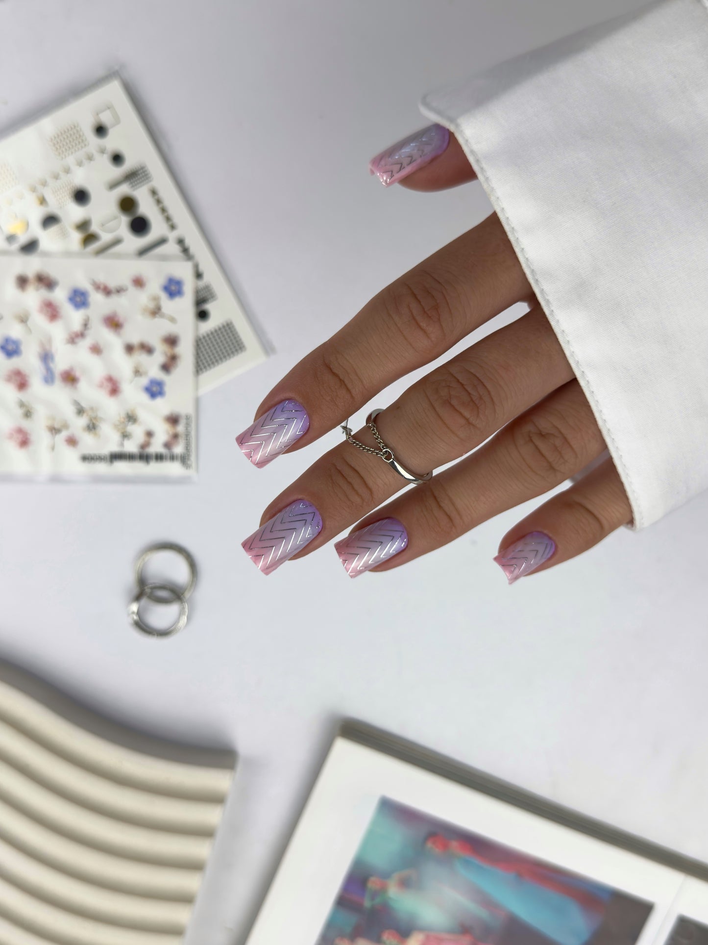 Слайдери для нігтів зі срібної фольги - 0076